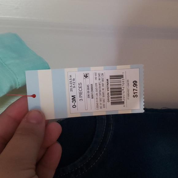 0-3 Cat & Jack Easter outfit - Picture 4 of 4